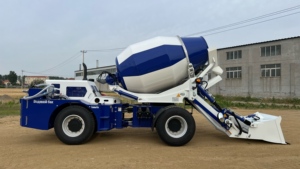 Camion malaxeur à béton autochargeur 2,6 m³ avec rotation, directement du fabricant, économique - Product Image 5