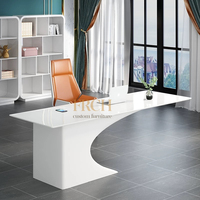 Mobilier de bureau en forme de L pour CEO Boss Manager Mobilier de bureau en noir et blanc au design de couleurs mélangées OEM