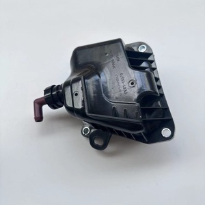 Séparateur huile-eau Mazda PE01-13570 pour Mazda 3 Axela, pièce de rechange en plastique - Product Image 1