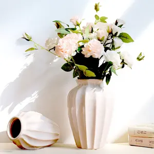 Scandinavian Wholesale White Pink Waterproof Glossy Durable Fluted Ceramic Porcelain Vase