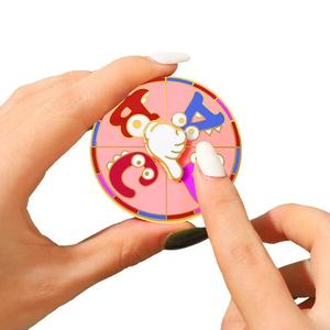 Großhandel: Individuell bedruckte, drehbare Metallbroschen – Regenbogen-Drehteller-Gänseblümchen-Abzeichen, Emaille-Foodie-Entscheidungshilfe, Kunst-Souvenir-Box - Product Image 4