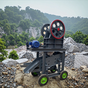 Trituradora de mandíbula móvil pequeña PE150X250 barata de usar trituradora de mandíbula portátil de potencia de motor diésel con pantalla - Product Image 1