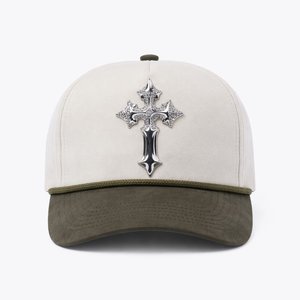 Casquette de baseball premium 5 panneaux en faux daim, courbée et ajustable, avec logo argenté brillant haute fréquence personnalisé, pour le sport en extérieur - Product Image 2