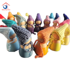 Productos para Dropshipping 2026: Juguete de Ganchillo Montessori de Madera con Bloques Apilables y Sombrero de Muñeca Arcoíris - Product Image 1