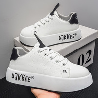 Chaussures pour hommes MK303, semelle souple, légères, tendance, polyvalentes, baskets décontractées, chaussures de sport pour jeunes, semelle épaisse, chaussures blanches augmentant la taille