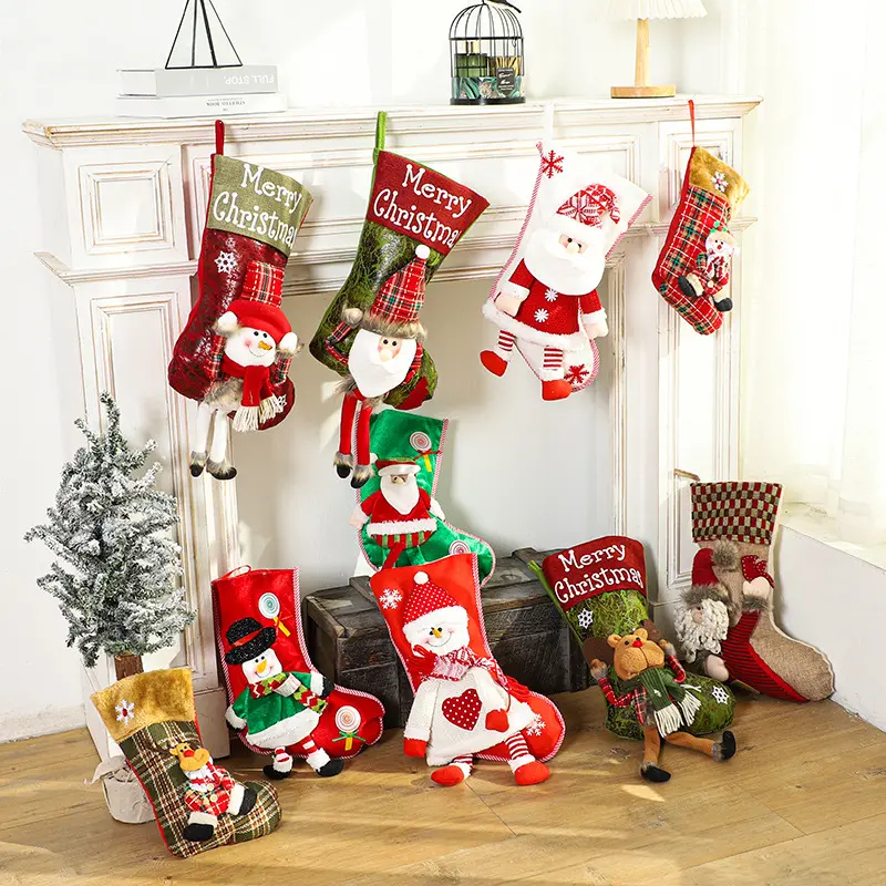 Tas hadiah dekorasi pesta kualitas baik kaus kaki kecil Santa kaus kaki berbulu Natal stoking Natal tas permen