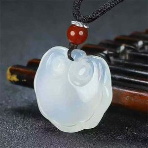 Pendentif Ruyi en calcédoine blanche glacée, unisexe, agate blanche, motif nuage porte-bonheur Pixiu, pour usage quotidien - Product Image 1