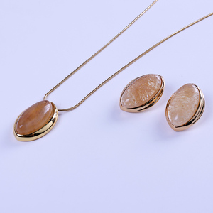 Hochwertiges Vintage Verlobungs- und Hochzeits-<span class=keywords><strong>Set</strong></span> mit 18K Vergoldeten Rutilquarz Mode-Ohrringen und Halskette für Damen - Product Image 1
