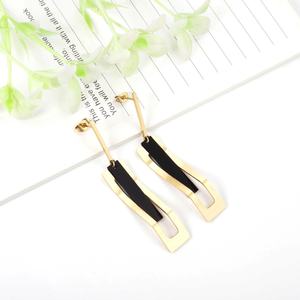 Bijoux fantaisie inspirés de la mode, plaqués or 18K PVD, forme rectangulaire, coquille noire, acier inoxydable, longues boucles d'oreilles pendantes pour femmes - Product Image 1