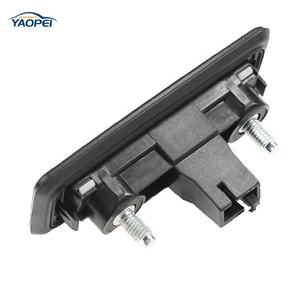 Interrupteur de coffre de voiture 5J0827566E pour Audi A1 VW <span class=keywords><strong>Golf</strong></span> V Skoda Superb Fabia Roomster Yeti - Product Image 2