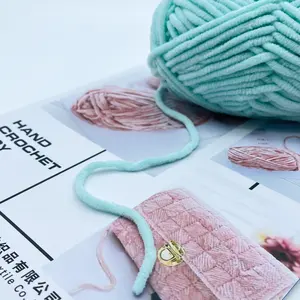 China Factory Supply 100g 100% Polyester Thick Fluffy Velvet Chenille Amigurumi Chunky Blanket Yarn Plush Baby Knitting Yarn