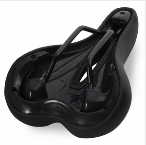 <span class=keywords><strong>Selle</strong></span> de vélo souple <span class=keywords><strong>rembourrée</strong></span> en mousse à mémoire de forme large et confortable avec fonctions de ventilation et d'absorption des chocs - Product Image 3