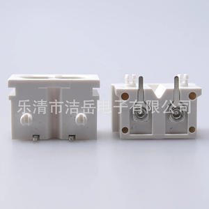 Enchufe de Corriente Alterna AC-019 Blanco, Tipo Triangular, 8 Tomas con Interruptor, Conexión a Tierra Estándar para Audio y Video, Enchufe de Pared de Plástico - Product Image 1