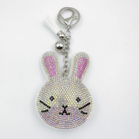 Breloque style lapin blanc, strass thermocollants de haute qualité, accessoire élégant pour sacs et porte-clés avec pompons, produit très vendu