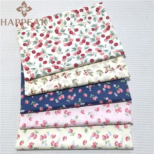 قماش قطني ناعم 100% من HAPPEAK بنقشة زهور، قماش بوبلين مطبوع بنقش الفراولة قابل للتنفس - Product Image 1