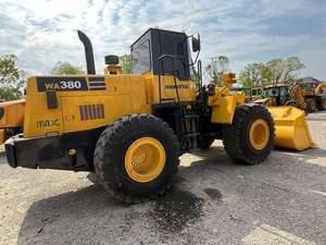 Chargeuse sur pneus Komatsu WA380 d'occasion pour la construction - Product Image 6