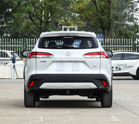 Offre Spéciale Corolla Cross : Crossover Familial Pratique avec Couleurs Extérieures Bicolores et Sièges Ergonomiques Confortables pour Acheteurs de Véhicules à l'Étranger