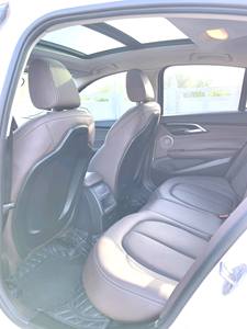 <span class=keywords><strong>BMW</strong></span> Série <span class=keywords><strong>1</strong></span> Modèle <span class=keywords><strong>2022</strong></span> 120i <span class=keywords><strong>1</strong></span>.5T <span class=keywords><strong>M</strong></span> Sport Night Edition Transmission Automatique - Product Image 6