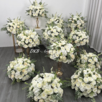 Boule de fleurs artificielles d'usine à bas prix en gros boule de fleurs blanches en soie cadeau de fête des mères décoration florale pour la maison