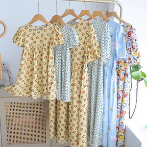 Abiti coordinati <span class=keywords><strong>madre</strong></span> e figlia con stampa floreale personalizzata, estivi, con maniche a sbuffo, per outfit familiari - Product Image 4