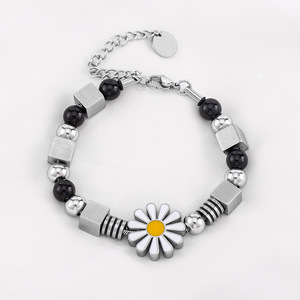 แฟชั่นสร้อยข้อมือลูกปัดสีเงินสีดำลายดอกเดซี่ของขวัญสำหรับทุกเพศเครื่องประดับ - Product Image 1