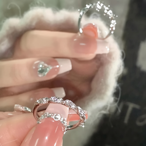 Argento 925 anello cubico per le donne di lusso di nicchia Love River diamante rotto avvolgimento nel Bar anello di moda - Product Image 1