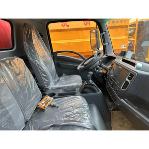 Camion compacteur de déchets ISUZU KV100 7m³ 4x2 pour la collecte et le transport de déchets - Product Image 6