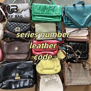 Sac de <span class=keywords><strong>luxe</strong></span> d'<span class=keywords><strong>occasion</strong></span> A1 pour femmes avec code <span class=keywords><strong>bijoux</strong></span>, vente en gros de sacs de marque d'<span class=keywords><strong>occasion</strong></span>, sacs à main de créateurs haut de gamme d'<span class=keywords><strong>occasion</strong></span> en Italie - Product Image 2