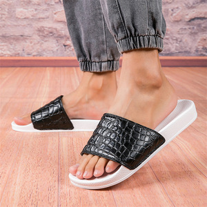 Sandalias Deportivas de PVC Antideslizantes con Punta de Acero, Diseño Moderno, Transpirables, Personalizadas, para Hombre y Mujer - Product Image 5