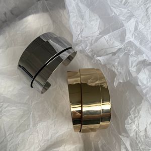 2023 nouveauté bijoux de mode luxe Double couche irrégulière ouvert manchette <span class=keywords><strong>Bracelet</strong></span> 18K plaqué or brillant femmes <span class=keywords><strong>Bracelet</strong></span> Bracelets - Product Image 2