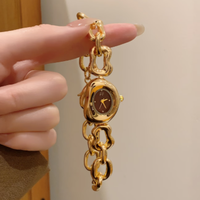 Montre à quartz pour femme, design irrégulier, élégante et raffinée, idéale pour le quotidien, les cadeaux et les soirées N2606056