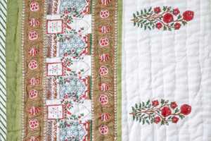 Edredón Rosa Hecho a Mano de Primera Calidad, Estampado a Mano con Bloques Jaipuri, Reversible, de Algodón Voile, para Venta al Por Mayor - Product Image 2