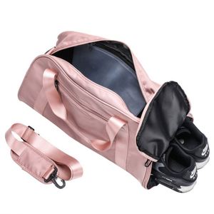 Sac de sport imperméable personnalisé avec compartiment pour vêtements mouillés - Sac de voyage et de sport personnalisé - Product Image 2