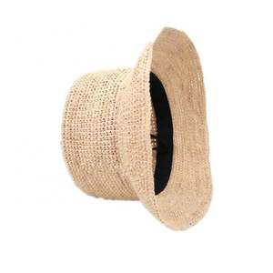 Chapeau Bob en Paille de Raphia Fait Main par un Créateur Personnalisé pour Femme, Protection Solaire pour la Plage, le Quotidien, le Sport, les Activités de Plein Air et les Tenues Décontractées - Product Image 3