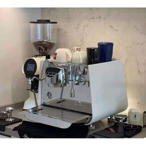 Machine à expresso Black Eagle semi-automatique 9 bars, machine à café commerciale, modèle Eagle One Prima - Product Image 1
