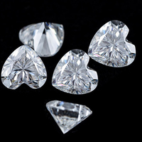 VVS Clarity Moissanite Pendentif Lettre Coeur et Ap Watch Produit de pierres précieuses en vrac