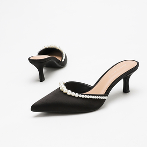Nouvelles mules d'été élégantes à talons aiguilles silencieux en satin avec bordure de perles et bout pointu pour femme - Product Image 4
