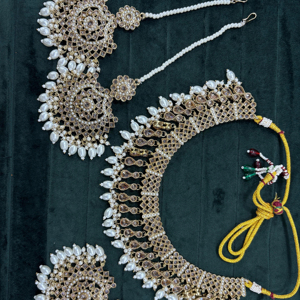 Conjunto de joyas de diamantes chapados en oro de moda del proveedor indio, collar de último diseño, pendientes para ocasiones especiales y bodas - Product Image 1