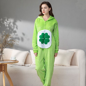 Pyjama une pièce automne/hiver en flanelle personnalisé avec dessin animé Trèfle à quatre feuilles pour <span class=keywords><strong>femme</strong></span> Lucky Bear animal homewear <span class=keywords><strong>combinaison</strong></span> verte - Product Image 1