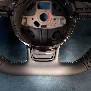 Personalizado perfurado Volante de couro para Audi A3 A4 A5 A6 A7 Q3 Q5 Q7 RS3 RS5 R8 B8 Q3 Suturas Fundo Plano Volante - Product Image 2