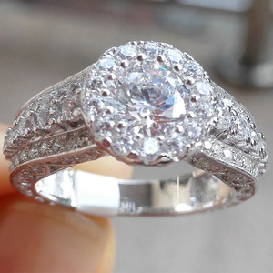 Anello scintillante con pavé per donna, gioiello romantico alla moda - Product Image 2