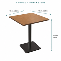 Table de salle à manger en bois massif robuste pour cafés, bistros, hôtels avec un design moderne et facile à nettoyer