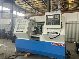 Torno de metal de bancada plana China Metal con sistema FANUC de 8 estaciones de herramientas CK6136 CK6150 CK6180 - Product Image 4