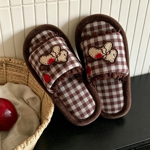 XIXITIAO 2026 Nouvelles pantoufles à motif écossais à une bride <span class=keywords><strong>pour</strong></span> femmes, mignonnes pantoufles de sol en coton avec motif <span class=keywords><strong>chien</strong></span>, antidérapantes, absorbant la transpiration, <span class=keywords><strong>pour</strong></span> la maison - Product Image 5