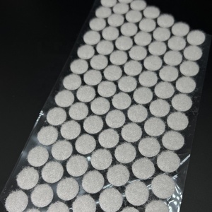 ตะขอไนล่อนแบบมีกาวเหนียวด้านหลังแบบนำกลับมาใช้ใหม่ได้เส้นผ่านศูนย์กลาง15มม. สีขาวแบบมีกาว - Product Image 3