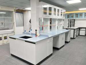 Revestimiento de pared de laboratorio modular CHguardTM Superficie higiénica sin costuras para encimeras de laboratorio médico - Product Image 2