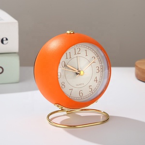 Tùy chỉnh 3inch <span class=keywords><strong>Cube</strong></span> khách sạn bàn đồng hồ với đài phát thanh báo động thiết kế hiện đại giá thấp nghệ thuật phổ biến Đồng hồ báo thức - Product Image 1