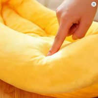 Lit pour animaux de compagnie moderne en forme de banane, nid pour chien, coussin moelleux et chaud, décoration créative pour la maison et le salon