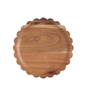 <span class=keywords><strong>Planche</strong></span> à découper en bois d'acacia naturel avec bords festonnés Plateau de service décoratif Cadeaux de pendaison de crémaillère pour la cuisine - Product Image 3