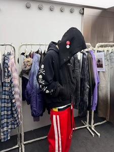 Sudadera con Capucha de Algodón Puro con Cremallera, Diseño de Calavera GR, Bordado y Estampado, Estilo Desgastado, de Marca Coreana de Moda - Product Image 4